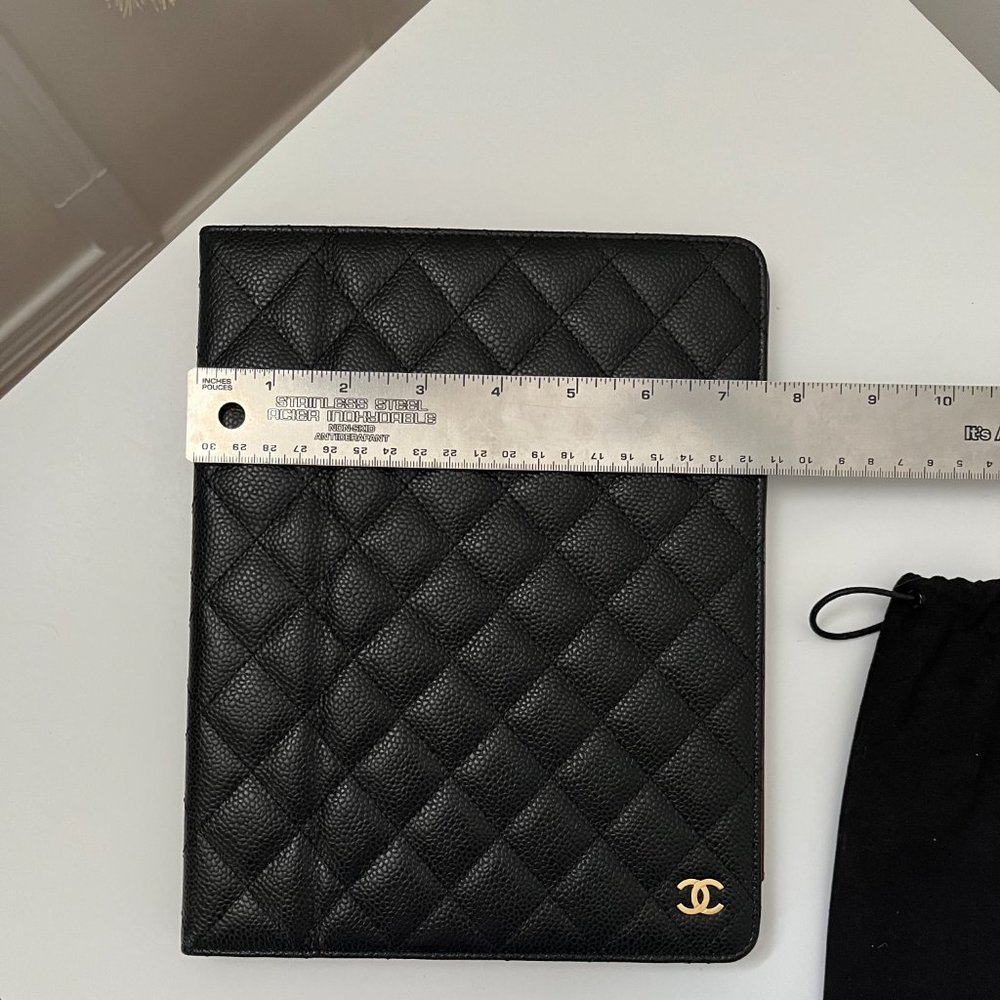 CHANEL 9th Generation iPad Cover Case (pristine condition) - Picture 7 of 16